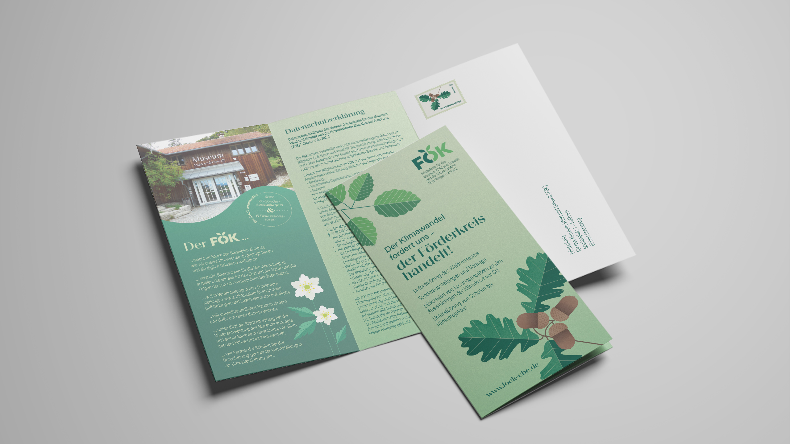 Tri-Fold-Brochure-Mockup_foek